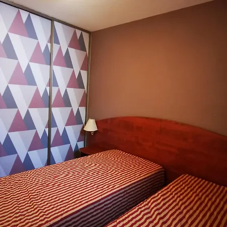 Appartement Duplex 7 Pers Avec Piscine Couverte, Fitness Et Parking, à 400m Des Pistes Et Proche Centre - Fr-1-404-256 La Mongie