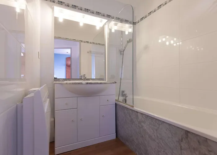 Duplex 7 Pers Avec Piscine Couverte, Fitness Et Parking, A 400m Des Pistes Et Proche Centre - Fr-1-404-256 * La Mongie